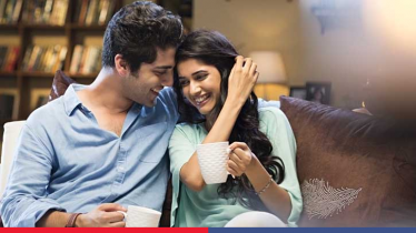 সঙ্গী আপনাকে ভালোবাসে কি না বুঝবেন যেভাবে