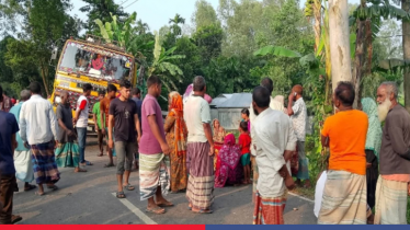 লালমনিরহাটে সকালে হাঁটতে বেরিয়ে ট্রাকচাপায় প্রাণ গেল দুই নারীর