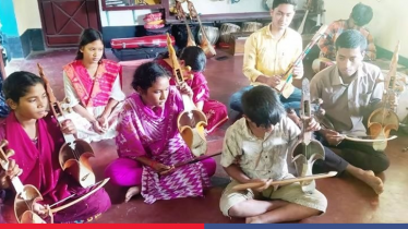শিশুদের হাতে ফিরছে বাংলার হারানো সুর শিশুদের হাতে ফিরছে বাংলার হারানো সুর
